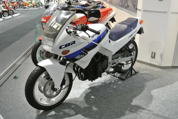 هوندا cbr 250