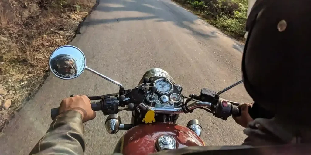 گردن درد کلاه کاسکت