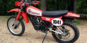 مشخصات کامل موتور سیکلت فلات تریل 250